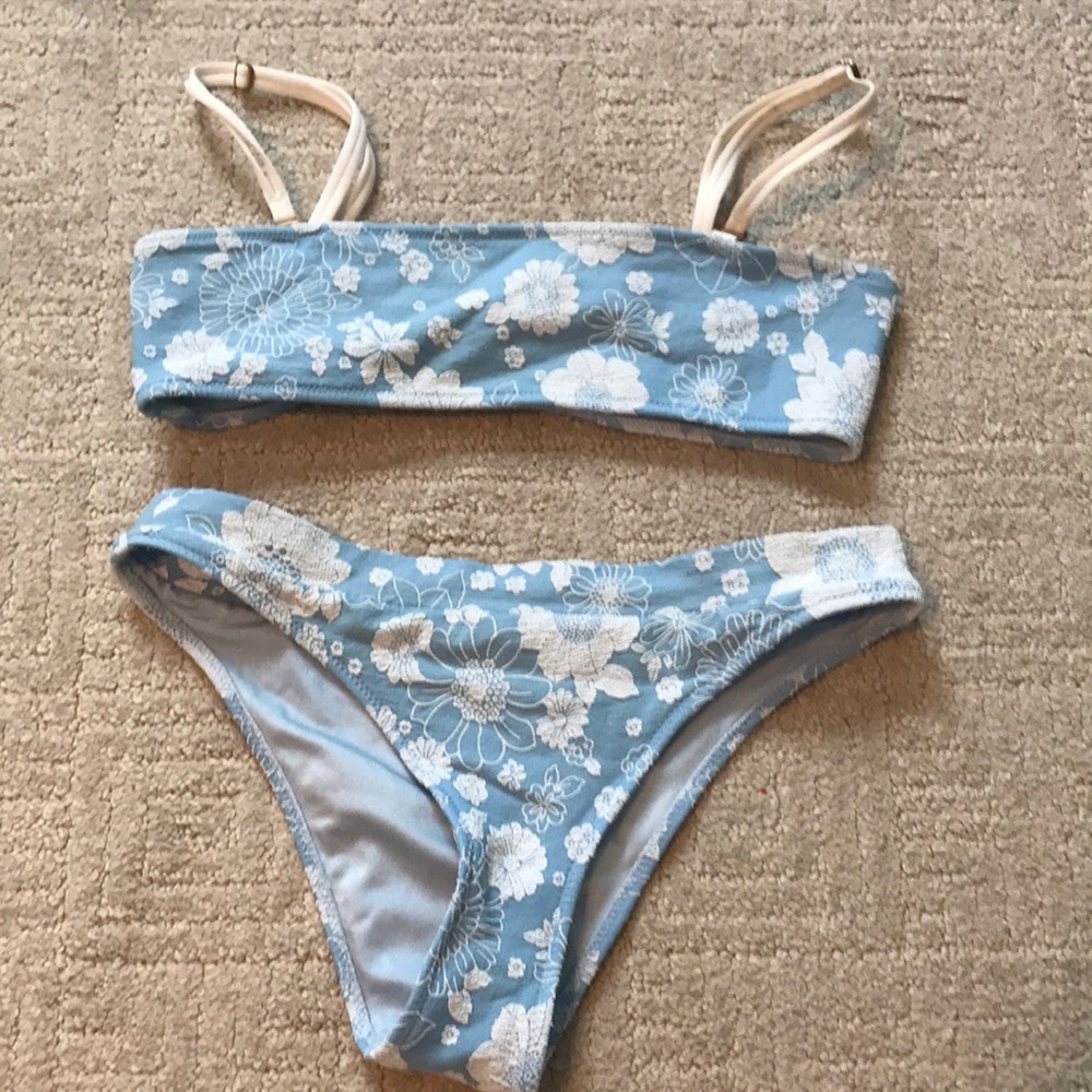 SMALL SELENA TRIANGL BIKINI w/ removable straps